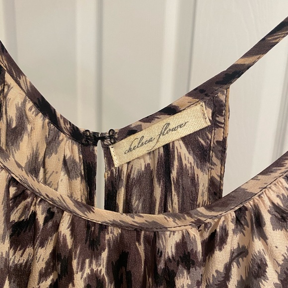 Silk Animal Print Top. Tie Back - Picture 3 of 4